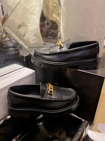 REPLICA CELINE MARGARET LOAFER WITH TRIOMPHE CHAIN IN POLISHED BULL #3923 - Image 8