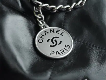 REPLICA CHANEL 22 MINI HANDBAG CALFSKIN BLACK & SLIVER HARDWARE 2025 #4043 - Image 9