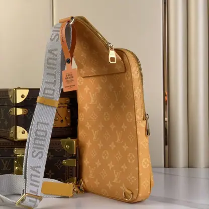 Replica Louis Vuitton Men's 57th Street NYC Avenue Slingbag M12869 #4101 - Image 5