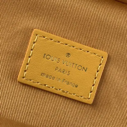 Replica Louis Vuitton Men's 57th Street NYC Avenue Slingbag M12869 #4101 - Image 3