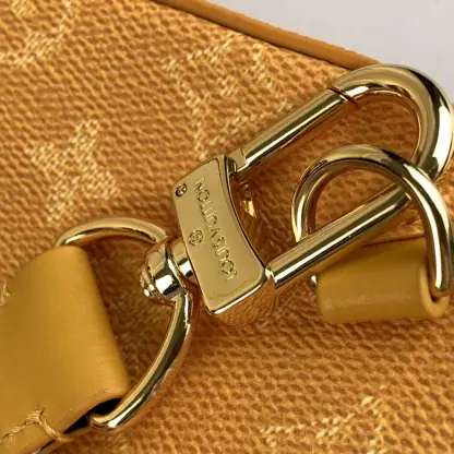 Replica Louis Vuitton Men's 57th Street NYC Avenue Slingbag M12869 #4101 - Image 9