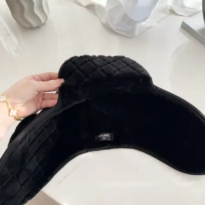 Replica CHANEL Lambskin Skiing Hat Black 2025 #4081 - Image 5