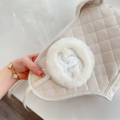 Replica CHANEL Lambskin Skiing Hat Grey 2025 #4082 - Image 5