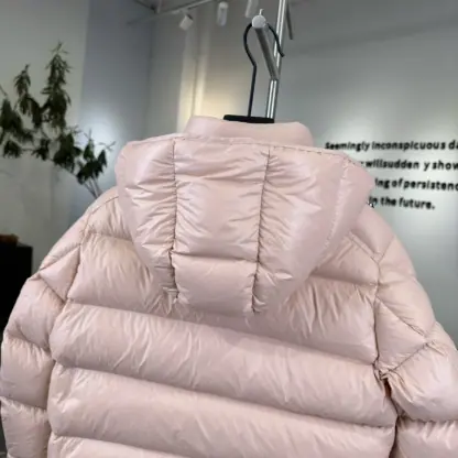 REPLICA MONCLER MAIRE HOODED SHORT DOWN JACKET FOR WOMEN PINK #3989 - Image 4