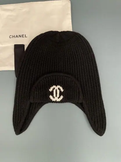 Replica CHANEL Wool Skiing Hat Black & White 2025 #4086