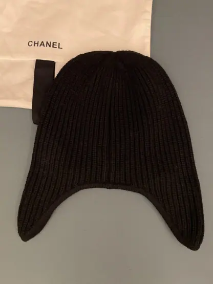 Replica CHANEL Wool Skiing Hat Black & White 2025 #4086 - Image 5