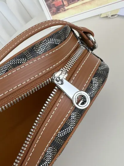 Replica Goyard Cap-Vert PM Bag Black & Tan #4049 - Image 13