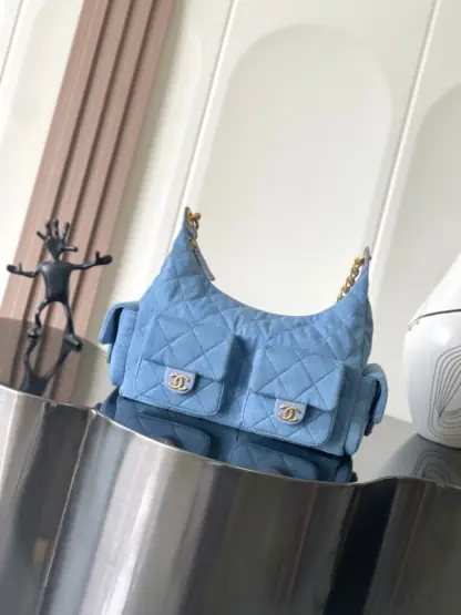 MATERIAL Washed Denim & Gold-Tone Metal COLORS Blue DIMENSIONS 22 x 31 x 15cmin REFERENCE AS5339-B19251-NG353