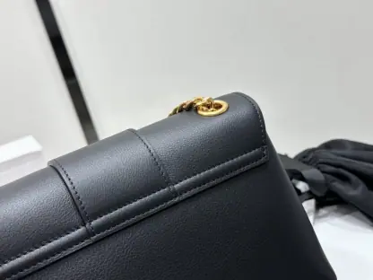 REPLICA CELINE TEEN CELINE VICTOIRE BAG IN SUPPLE CALFSKIN 116593 BLACK #3957 - Image 10