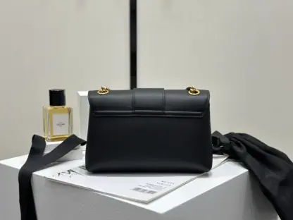 REPLICA CELINE TEEN CELINE VICTOIRE BAG IN SUPPLE CALFSKIN 116593 BLACK #3957 - Image 12