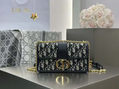 Replica Dior 30 Montaigne East-West Bag with Chain #4145 - Image 4