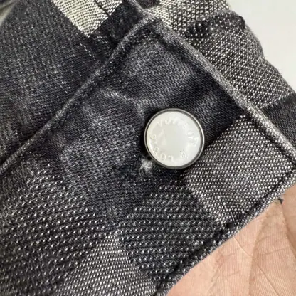 Replica Louis Vuitton Damoflage Classic Denim Jacket 1AHEBG #4170 - Image 5