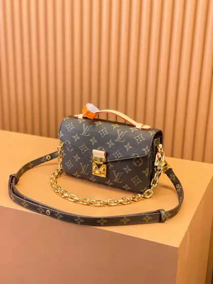 Replica Louis Vuitton Pochette Métis East West vip version Monogram M46279 - Image 4