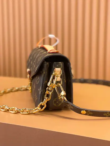 Replica Louis Vuitton Pochette Métis East West vip version Monogram M46279 - Image 5