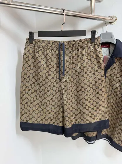 REPLICA GUCCI PRINTED SILK TWILL SHORTS MEN 2025 - Image 3