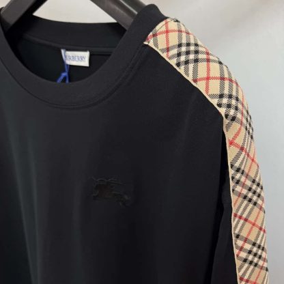 Replica Burberry Check Trim Cotton T-shirt black for men 2025 - Image 2