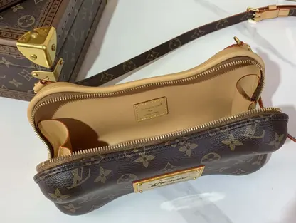 Replica Louis Vuitton Bone Wearable Wallet M12615 - Image 6