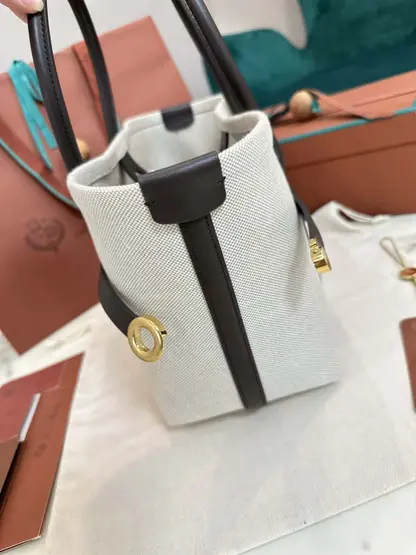 Replica Loro Piana Small Ghiera Shopper Bag Milk Amber-Dark Chocolate Licorice - Image 4