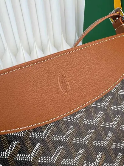 Replica Goyard Hirondelle bag Vip Quality Black & Tan - Image 8