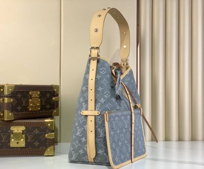 Replica Louis Vuitton CarryAll MM M13289 in Denim Grey - Image 6