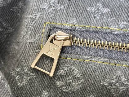 Replica Louis Vuitton Cosmetic Pouch GM M13750 in Denim Grey - Image 7