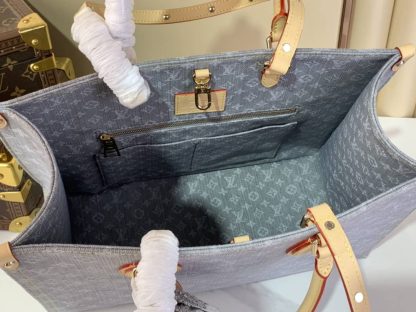 Replica Louis Vuitton OnTheGo MM M13189 in Denim Grey - Image 4