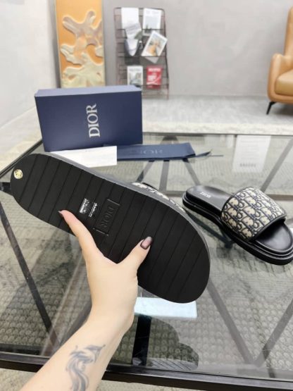 Replica Men's Dior Aqua Sandal Beige and Black Dior Oblique Jacquard - Image 6