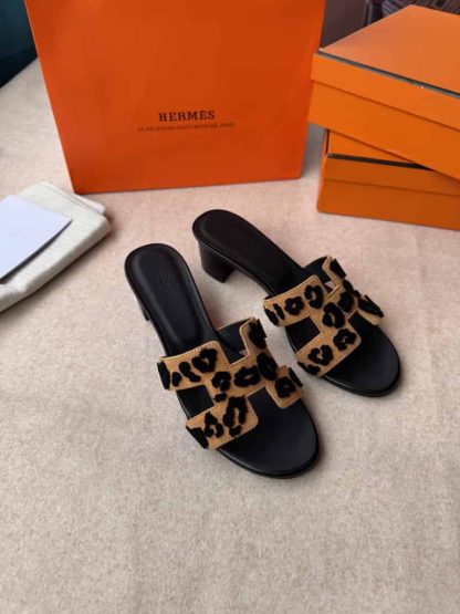 Replica Hermes Oasis sandal 2025 Women Brun Fumé - Image 2