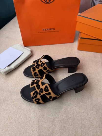Replica Hermes Oasis sandal 2025 Women Brun Fumé - Image 9