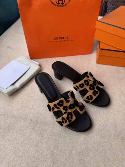 Replica Hermes Oasis sandal 2025 Women Brun Fumé - Image 5