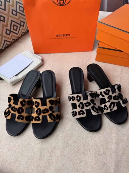 Replica Hermes Oasis sandal 2025 Women Brun Fumé - Image 11