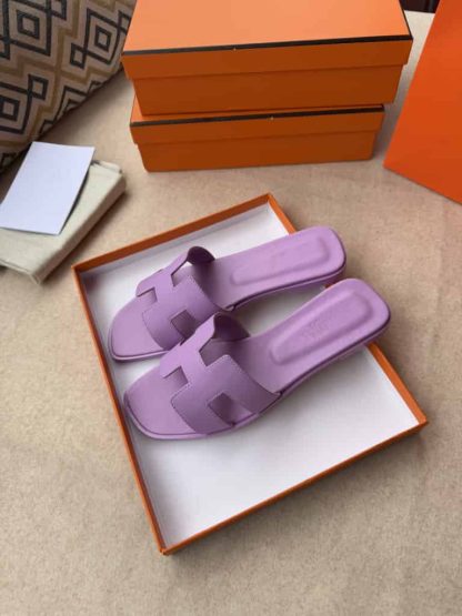 Replica Hermes Oran sandal Women in Bruyère Purple - Image 3