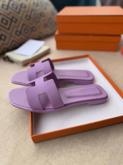 Replica Hermes Oran sandal Women in Bruyère Purple