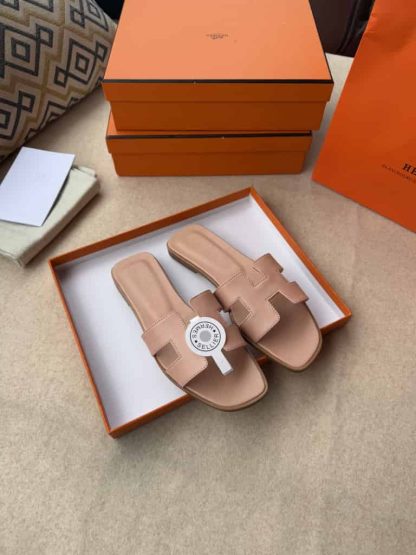 Replica Hermes Oran sandal Women in Beige Natura - Image 9