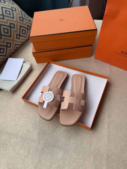 Replica Hermes Oran sandal Women in Beige Natura - Image 12