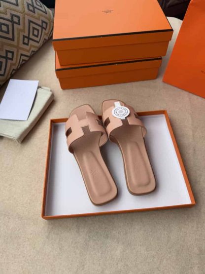 Replica Hermes Oran sandal Women in Beige Natura - Image 4