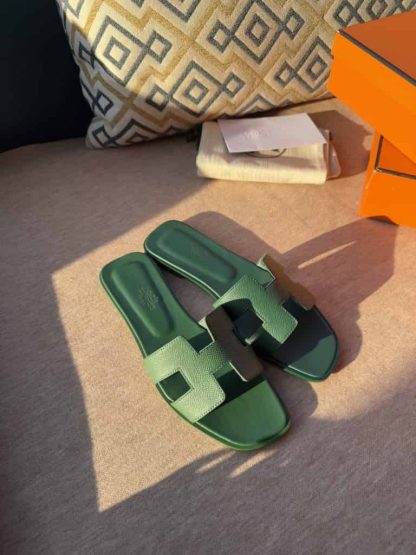 Replica Hermes Oran sandal Women in Vert Viride - Image 10