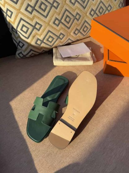 Replica Hermes Oran sandal Women in Vert Viride - Image 3