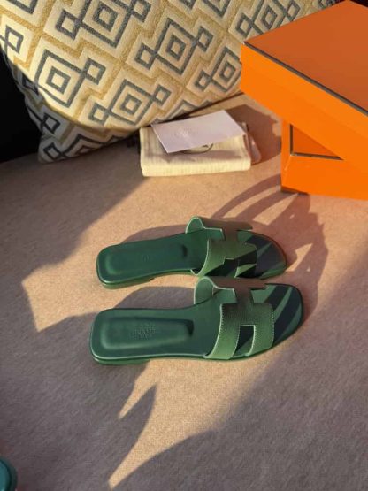 Replica Hermes Oran sandal Women in Vert Viride - Image 8