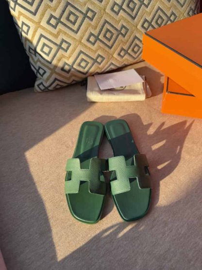 Replica Hermes Oran sandal Women in Vert Viride - Image 15