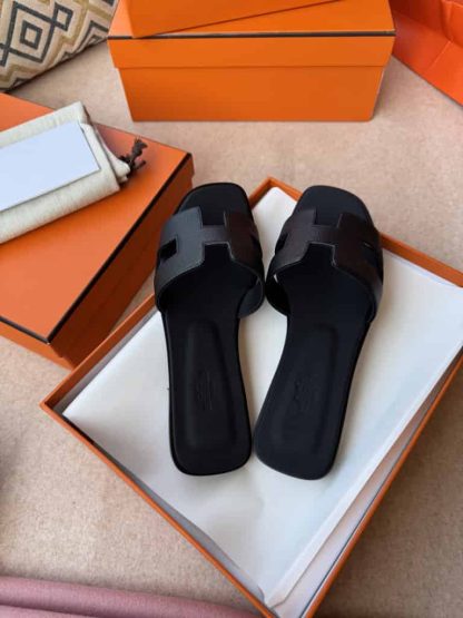 Replica Hermes Oran sandal Women in Noir - Image 9