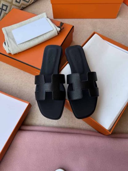 Replica Hermes Oran sandal Women in Noir - Image 8