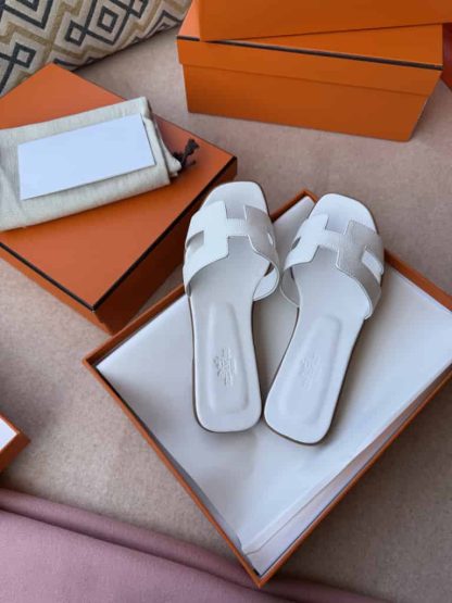 Replica Hermes Oran sandal Women in Blanc - Image 10