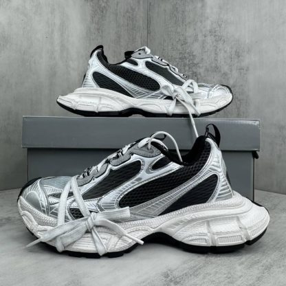 REPLICA BALENCIAGA MEN'S 3XL GRADIENT SNEAKER IN BLACK/GREY/WHITE - Image 2