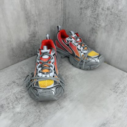 REPLICA BALENCIAGA MEN'S 3XL GRADIENT SNEAKER IN RED/ORANGE/GREY/BLACK - Image 9
