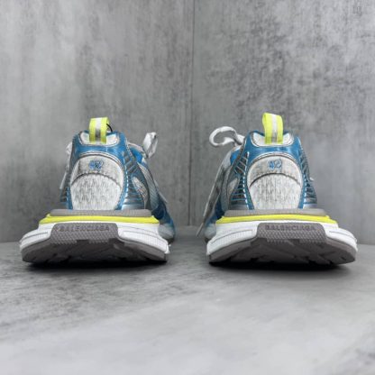 REPLICA BALENCIAGA MEN'S 3XL TOE SPRAY SNEAKER IN WHITE/BLUE/YELLOW - Image 8