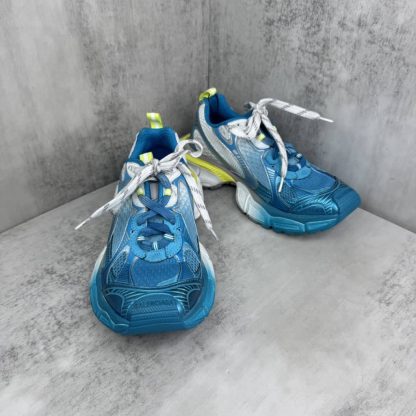 REPLICA BALENCIAGA MEN'S 3XL TOE SPRAY SNEAKER IN WHITE/BLUE/YELLOW - Image 7