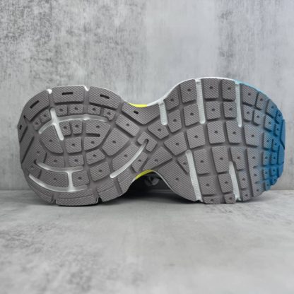 REPLICA BALENCIAGA MEN'S 3XL TOE SPRAY SNEAKER IN WHITE/BLUE/YELLOW - Image 5
