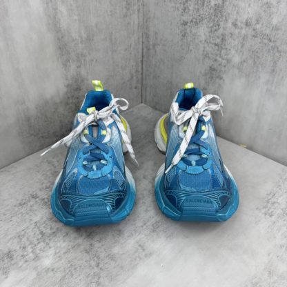 REPLICA BALENCIAGA MEN'S 3XL TOE SPRAY SNEAKER IN WHITE/BLUE/YELLOW - Image 4