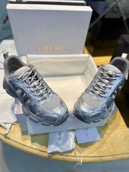 Replica Dior Chrono Sneaker Gray Mesh with Silver-Tone Laminated Leather-Effect Panels - Image 7